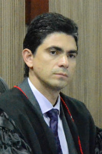 Dr. Victor Carvalho Veggi